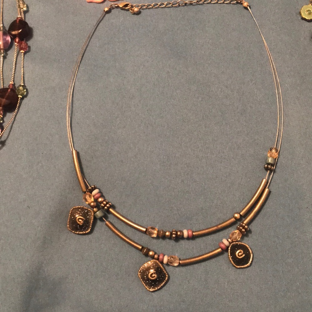 Necklaces - Picture 4 of 8